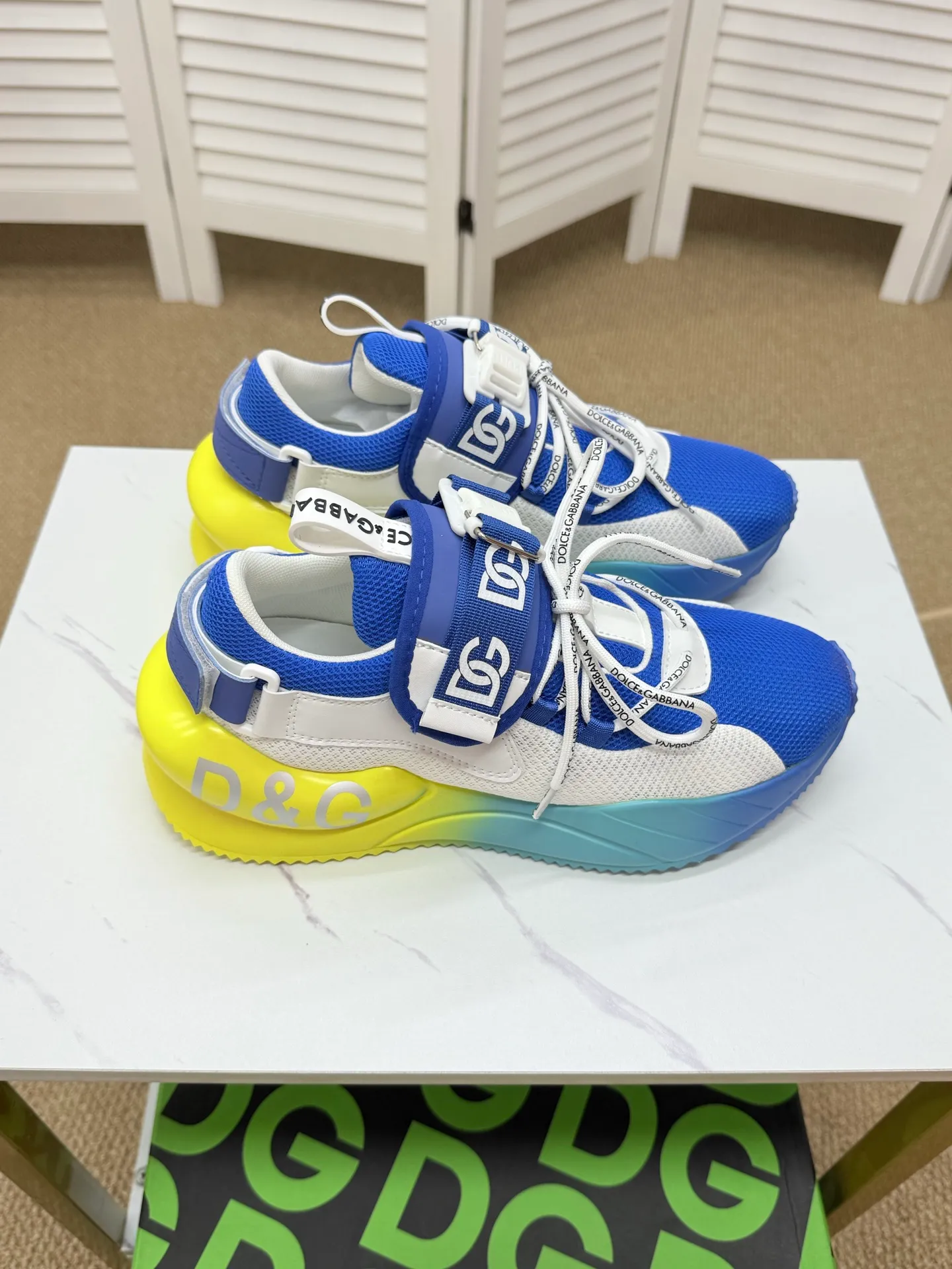 Men's clothing and shoes 230. The latest sports and casual shoes for couples (DG) are fashionable and versatile, and can add luster to various looks. Create an exquisite design with unique dynamic vitality and modern atmosphere, showing modern elegance. Size: 35-46 (custom-made sizes 45 and 46 are non-refundable) Se